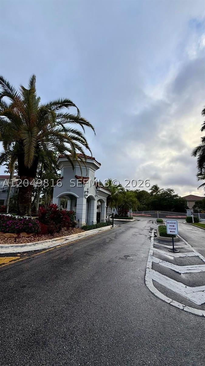 LAKEVIEW WEST - Residential