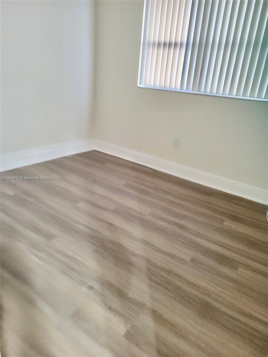 VILLAS DE VENEZIA CONDO - Residential Lease