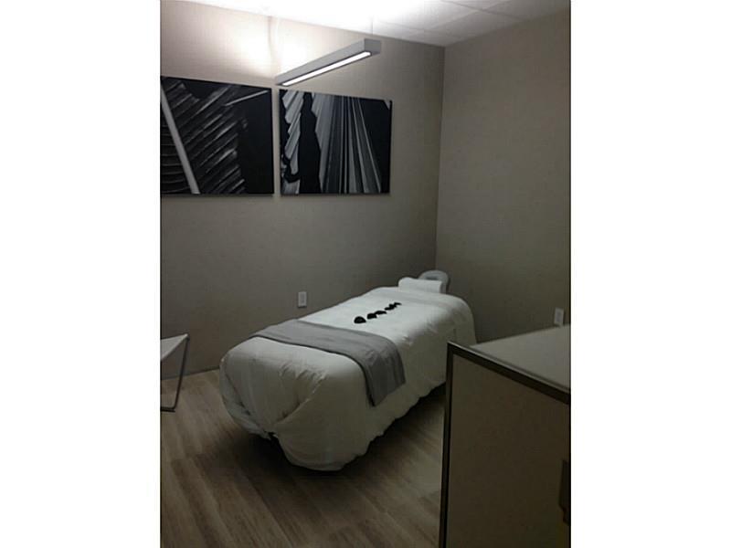 ICON BAY - Residential Lease