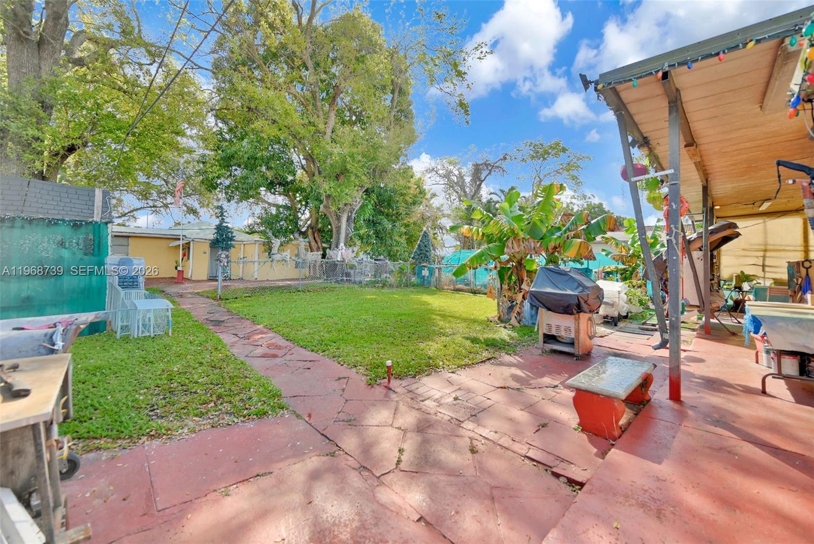 RIVERSIDE FARMS - Residential Income