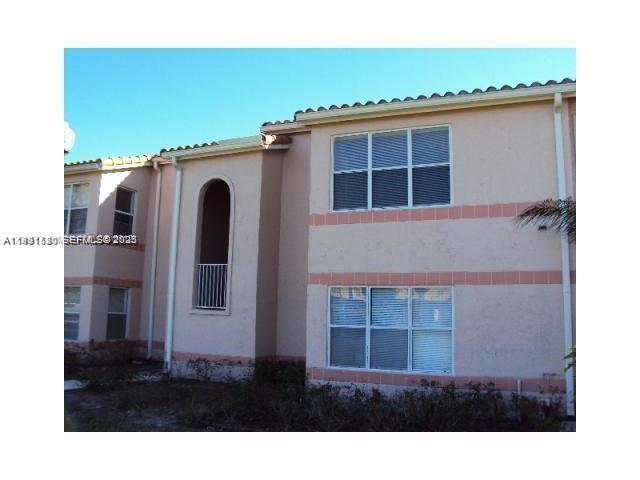 AMAZING 2BEDROOM 2BATHROOM UNIT AT CORAL KEY CONDO, GRANITE COUNTER TOPS, WOOD CABINETS, WALKING CLOSET, TILE FLOORS, WASHER AND DRYER INSIDE THE UNIT. LAKEVIEW, COMMUNITY FEATURES SWIMMING POOL, TENNIS COURT, FITNESS CENTER. 620 MINIMUM CREDIT SCORE REQUIRED BY THE HOA.