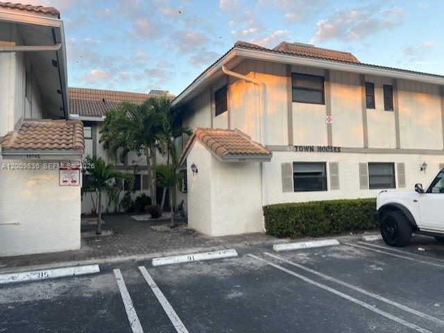 Investor Opportunity – Income-Producing Townhouse in Seville Townhomes
Turnkey investment property in the desirable Seville Townhomes community—currently leased at $2,600/month, with lease in place through February 2027, providing immediate and stable rental income.
This remodeled 2-story townhouse features 3 bedrooms and 2.5 bathrooms with upgrades throughout. The kitchen includes quartz countertops and new cabinetry, and bathrooms have been fully renovated. Fresh interior paint, tile flooring on the main level, and durable PVC flooring upstairs offer a low-maintenance asset.
Additional features include in-unit washer and dryer, a private fenced patio, and low HOA fees, enhancing overall return potential.
DO NOT DISTURB TENANTS. BY APPOINTMENT ONLY.