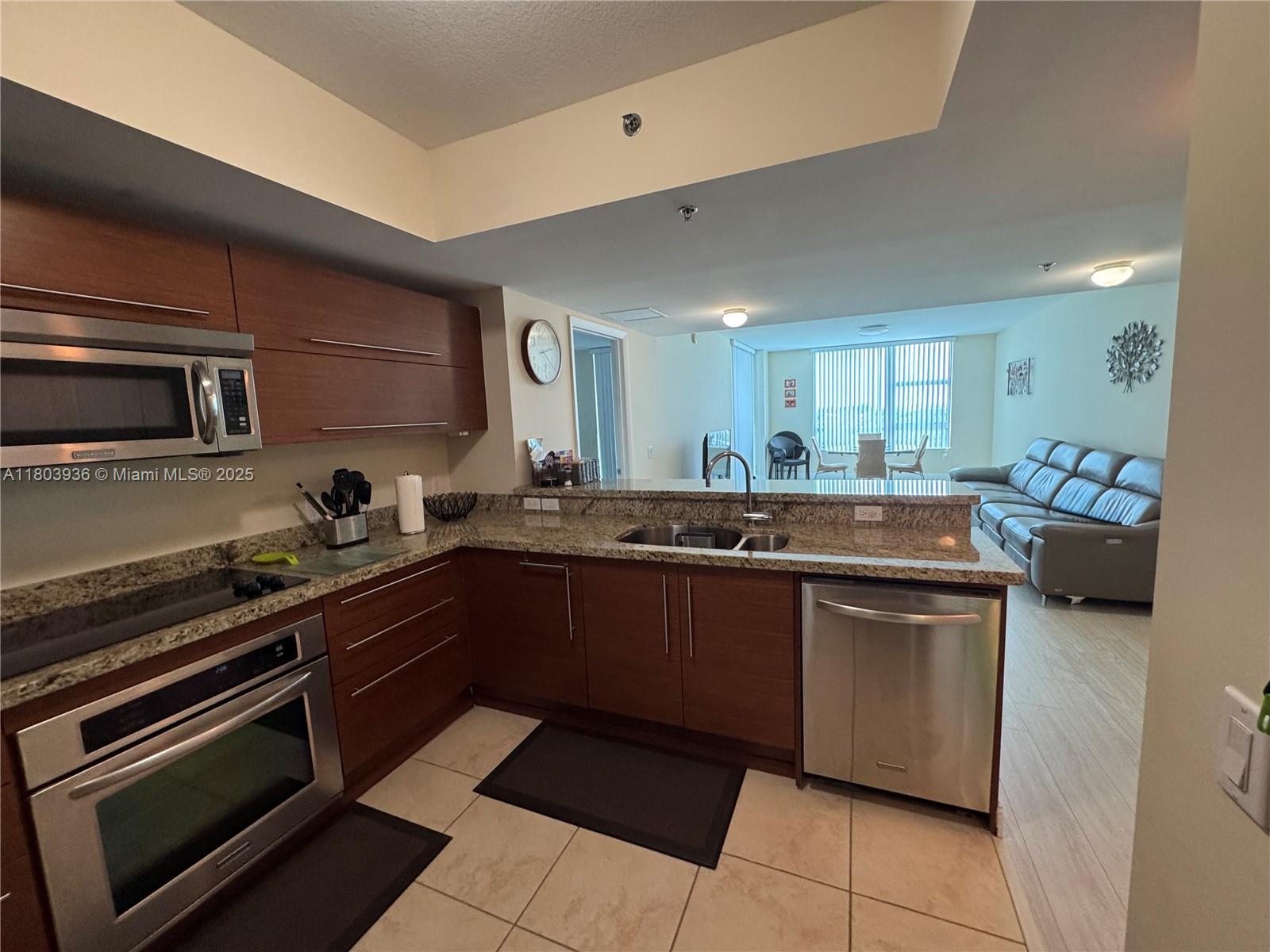 TAO SAWGRASS CONDOMINIUM - Residential