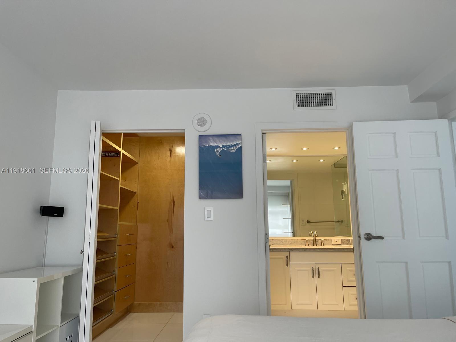 PLAZA OF AMERICAS CONDO P - Residential