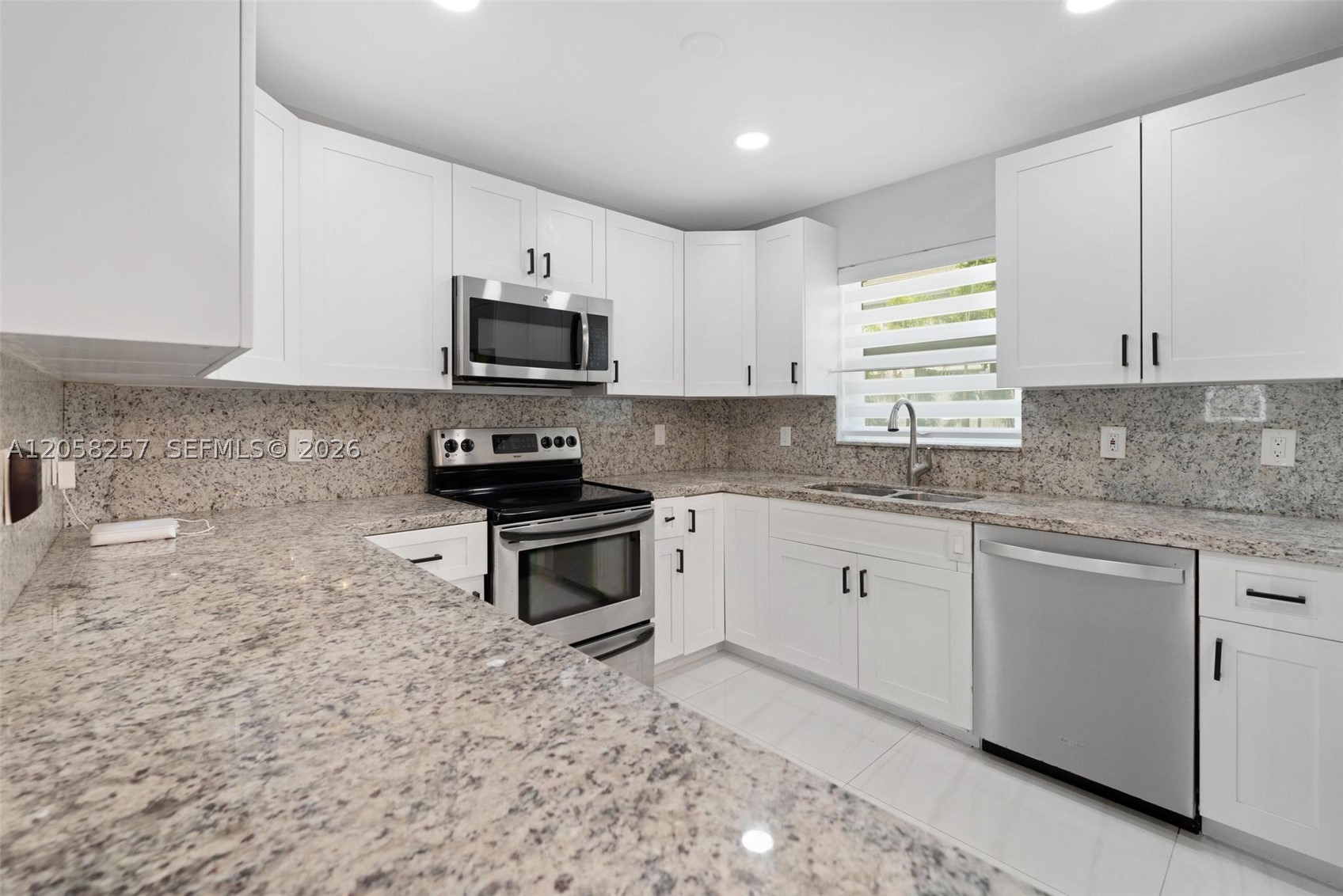 CORAL MANOR FOURTH ADD - Residential
