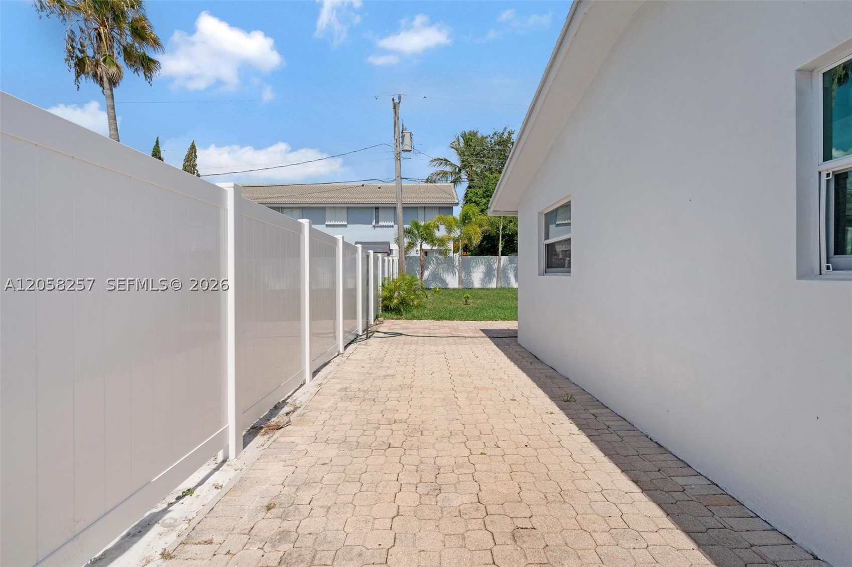 CORAL MANOR FOURTH ADD - Residential