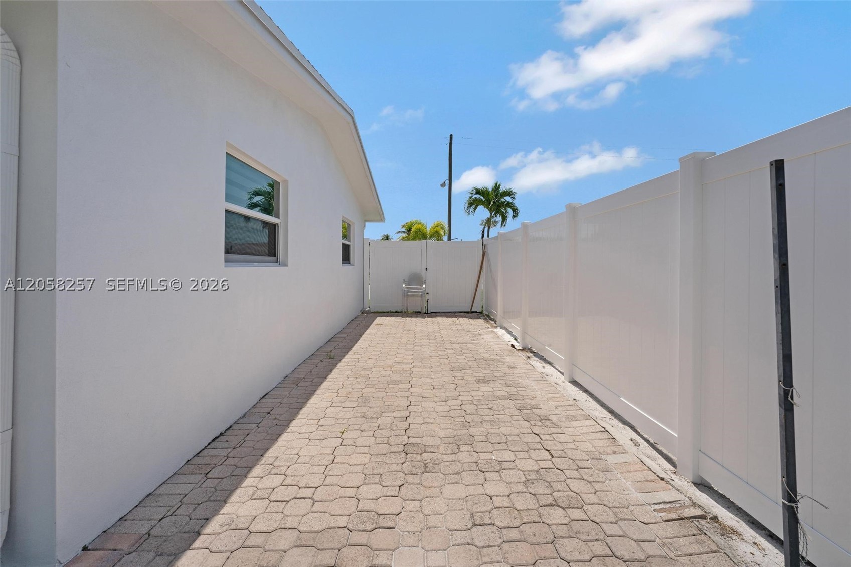 CORAL MANOR FOURTH ADD - Residential