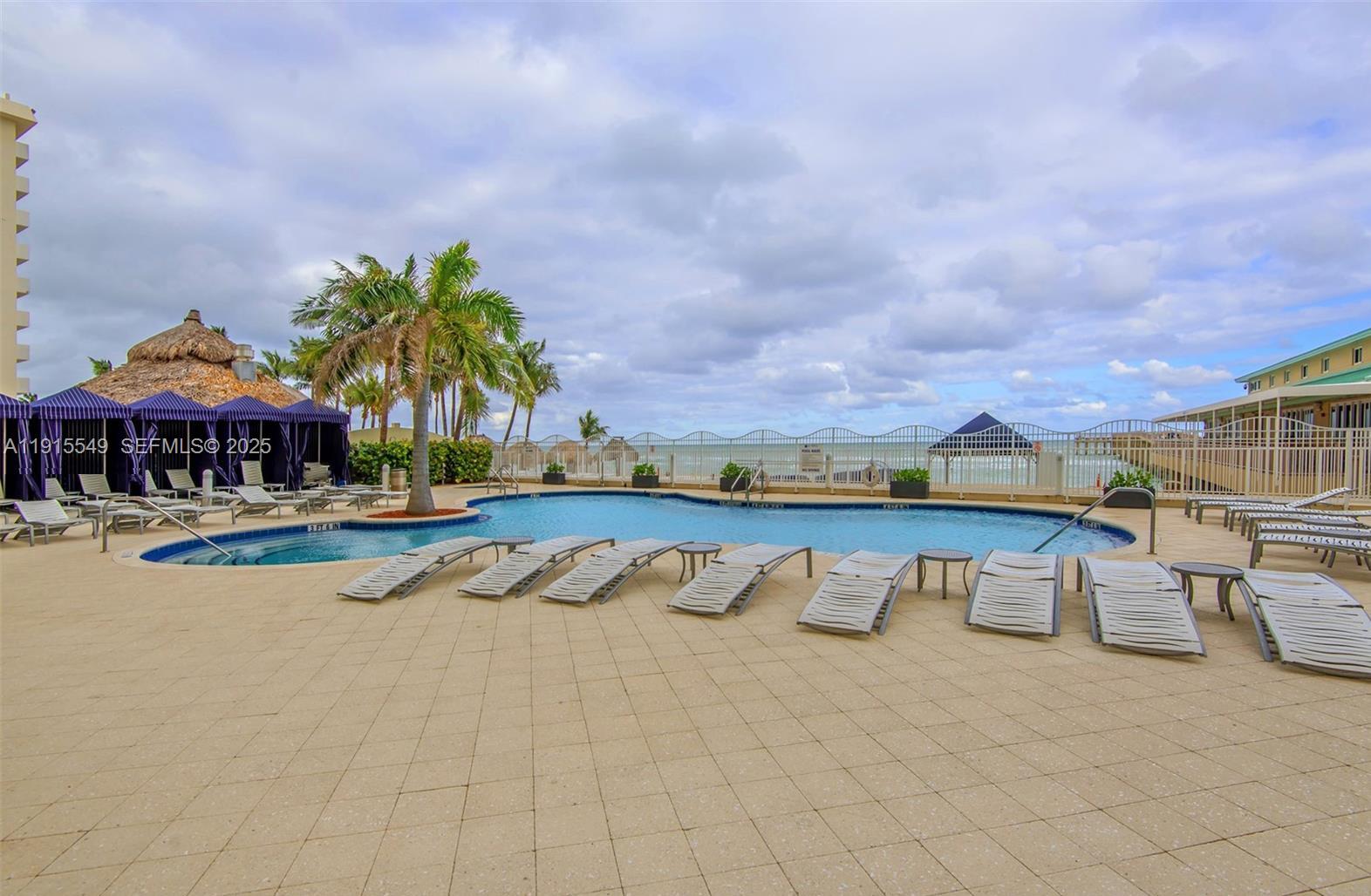 LA PERLA CONDO - Residential