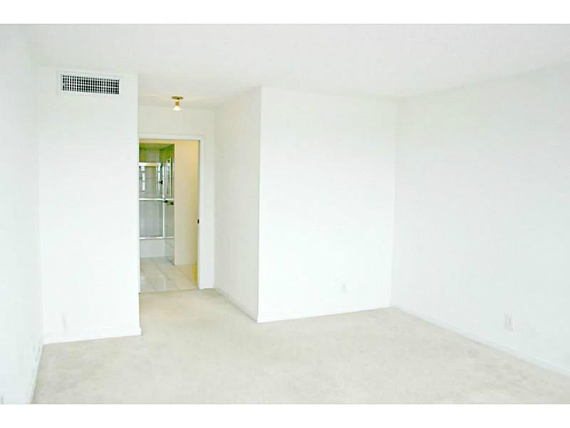 ISLAND BREAKERS CONDO - Residential Lease