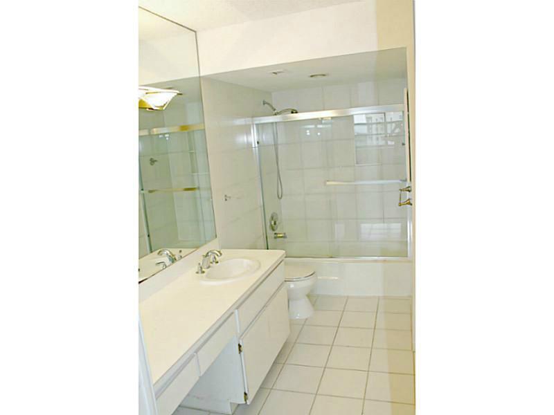 ISLAND BREAKERS CONDO - Residential Lease