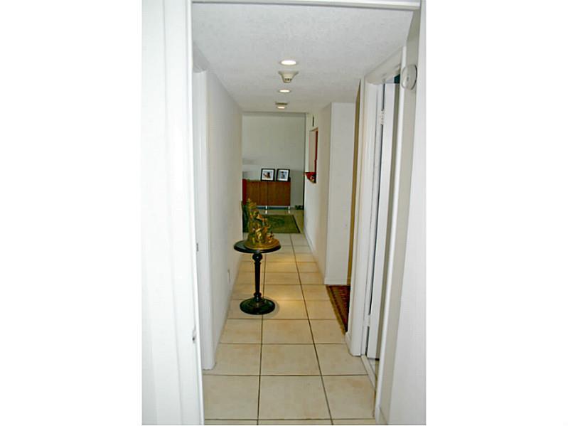 ISLAND BREAKERS CONDO - Residential Lease