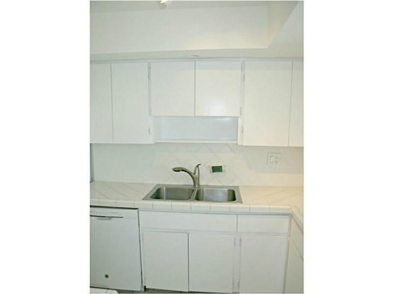 ISLAND BREAKERS CONDO - Residential Lease