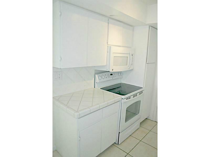 ISLAND BREAKERS CONDO - Residential Lease