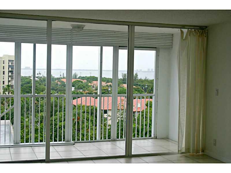 ISLAND BREAKERS CONDO - Residential Lease
