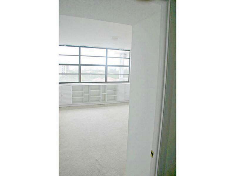 ISLAND BREAKERS CONDO - Residential Lease