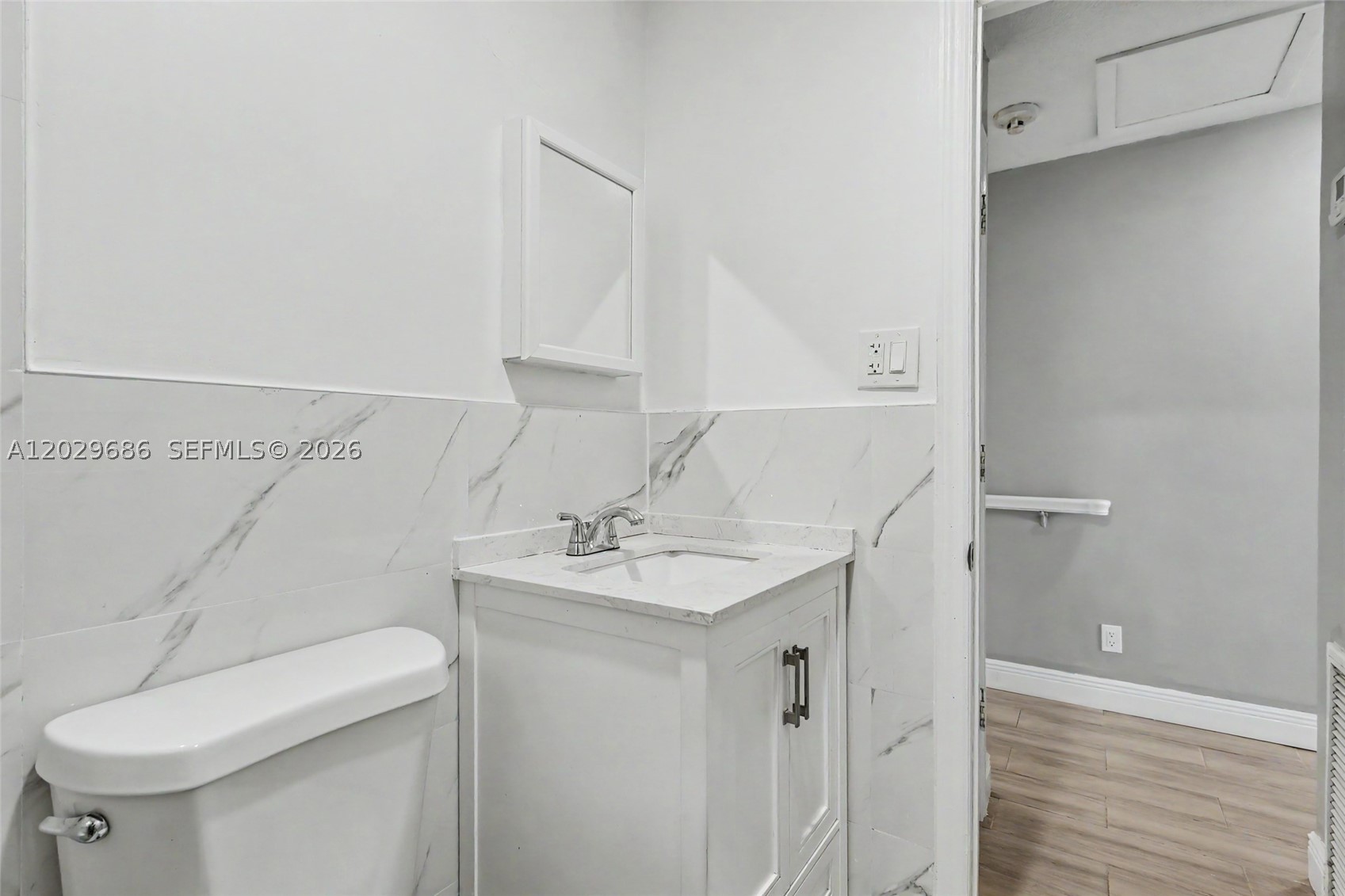 BROADVIEW COUNTRY CLUB ES - Residential