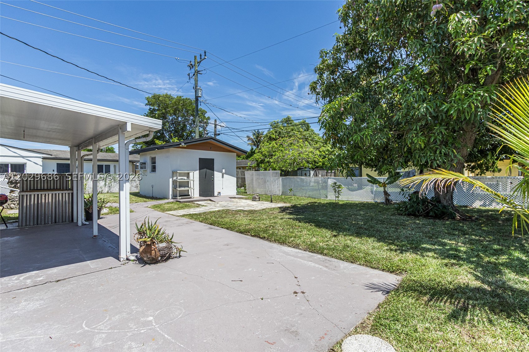 BROADVIEW COUNTRY CLUB ES - Residential