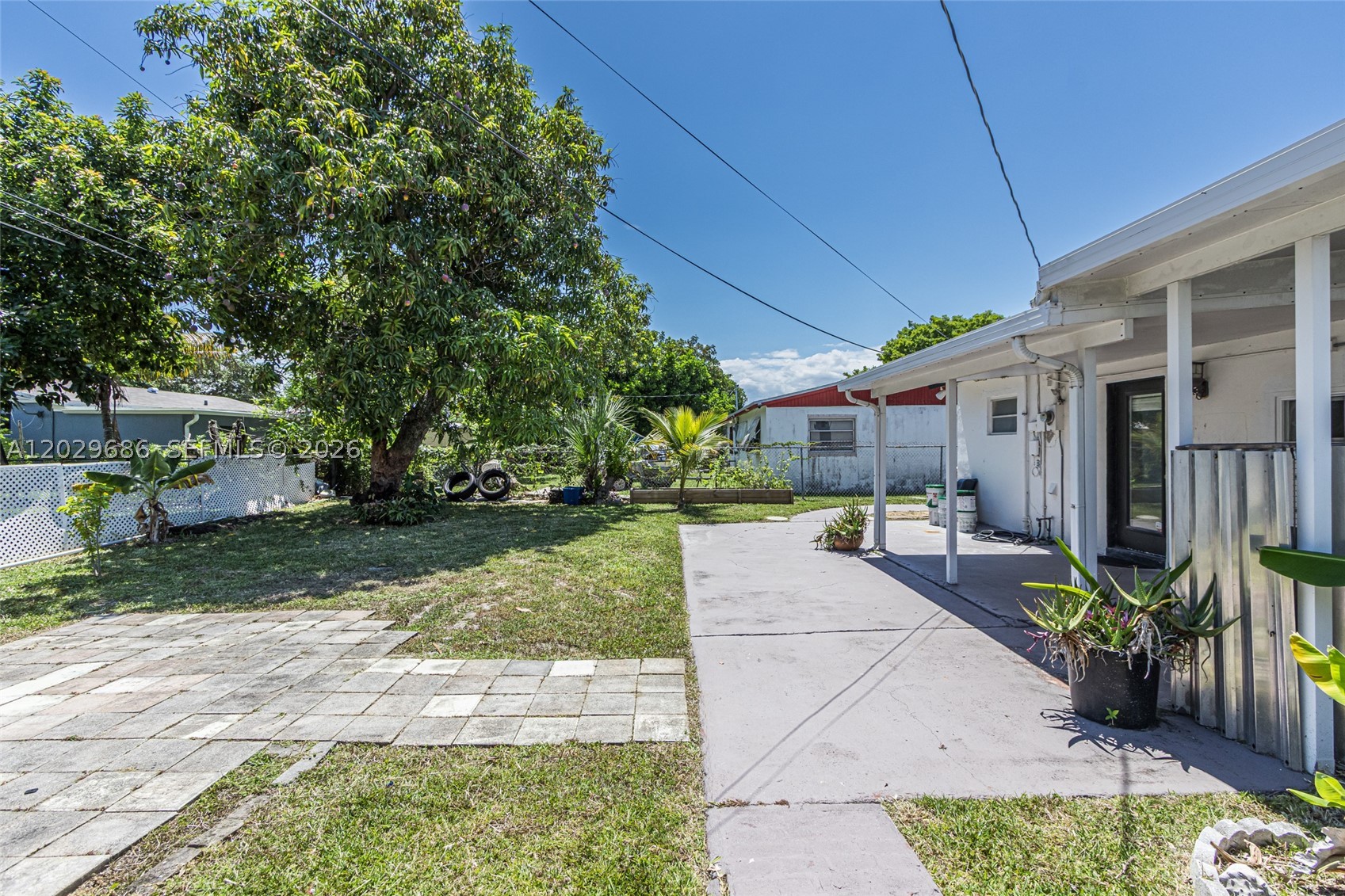 BROADVIEW COUNTRY CLUB ES - Residential