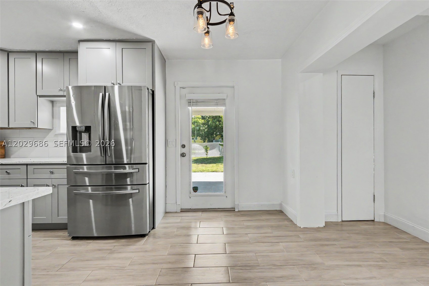 BROADVIEW COUNTRY CLUB ES - Residential