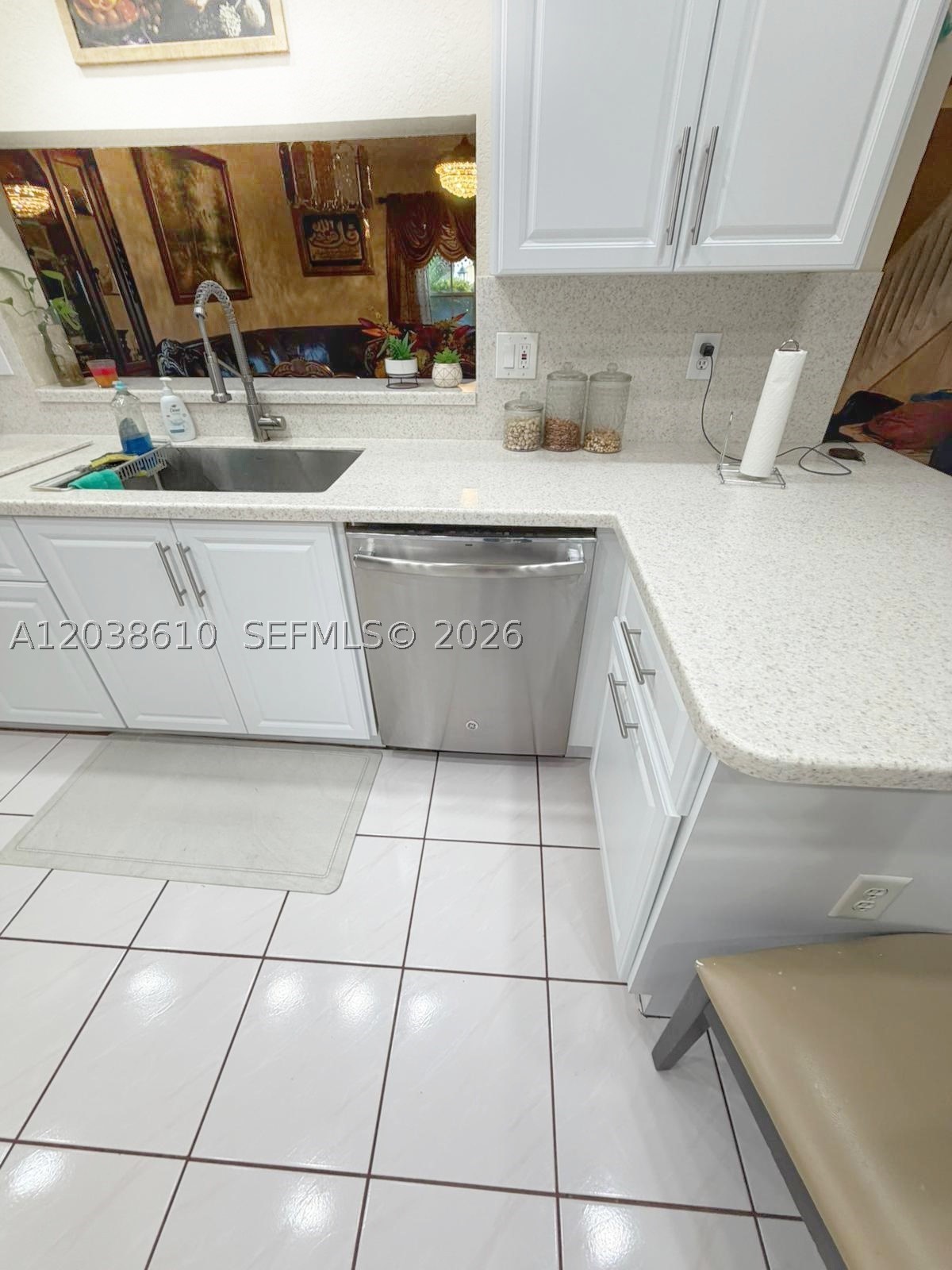 PEMBROKE POINTE - Residential