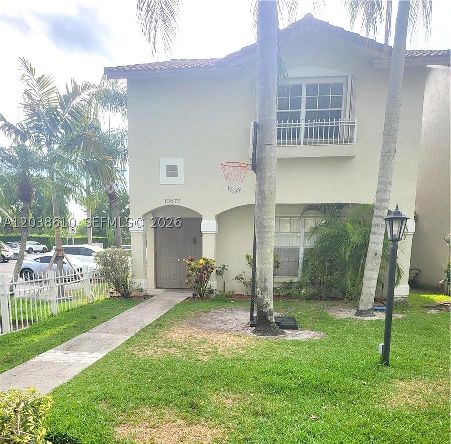 Below Market Deal, Beautiful and spacious 3-bedroom, 2 & half-bathroom corner townhouse, meticulously maintained in the quiet neighborhood of Pembroke Pointe. Features a remodeled kitchen with a brand-new refrigerator and all other appliances in excellent condition. Low HOA includes basic cable, access to the community pool, and well-kept common areas. Prime location near A+ schools, hospitals, and restaurants, with easy and fast access to major highways. Move-in ready and easy to​​‌​​​​‌​‌​​​‌‌​​​‌‌‌​​‌​​‌‌​​​​ show.