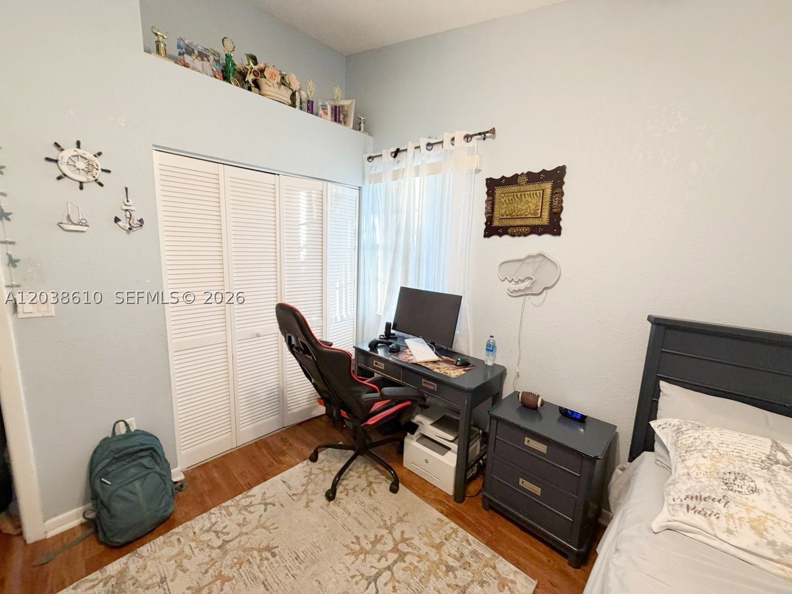 PEMBROKE POINTE - Residential
