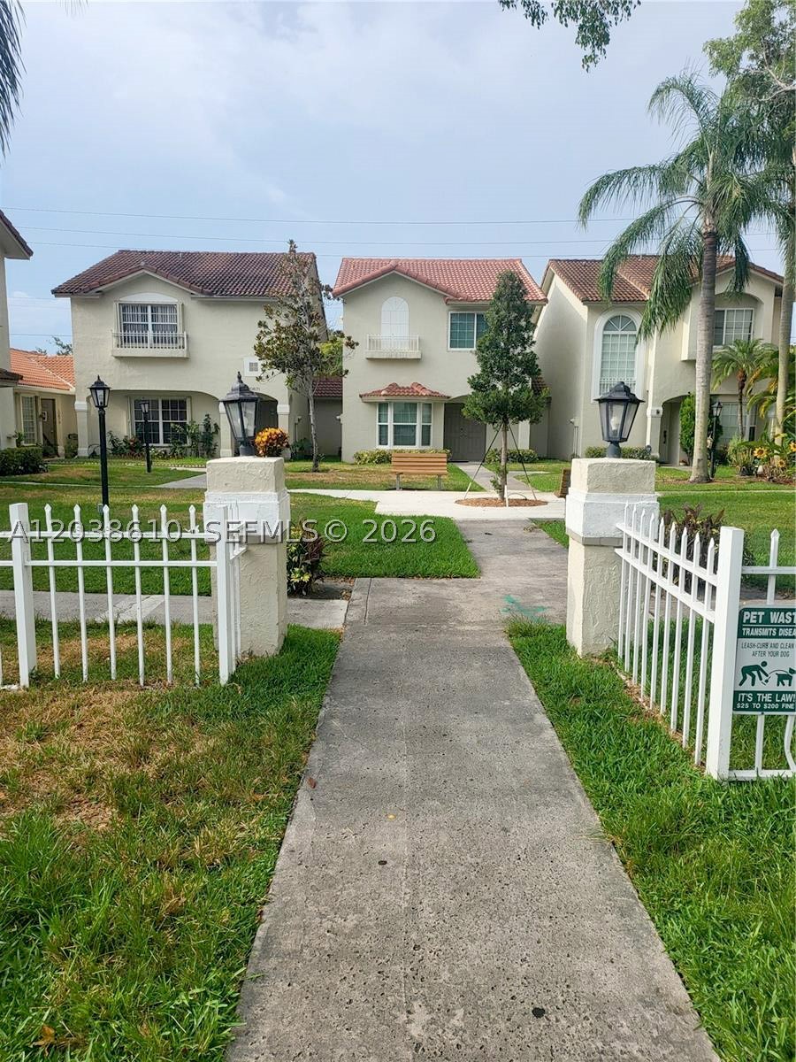 PEMBROKE POINTE - Residential