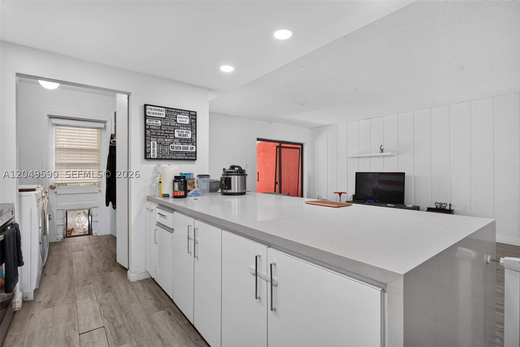 TOWNHOUSE VILLAGE AT BONA - Residential Lease