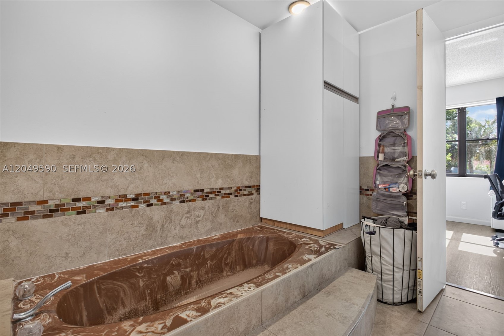 TOWNHOUSE VILLAGE AT BONA - Residential Lease