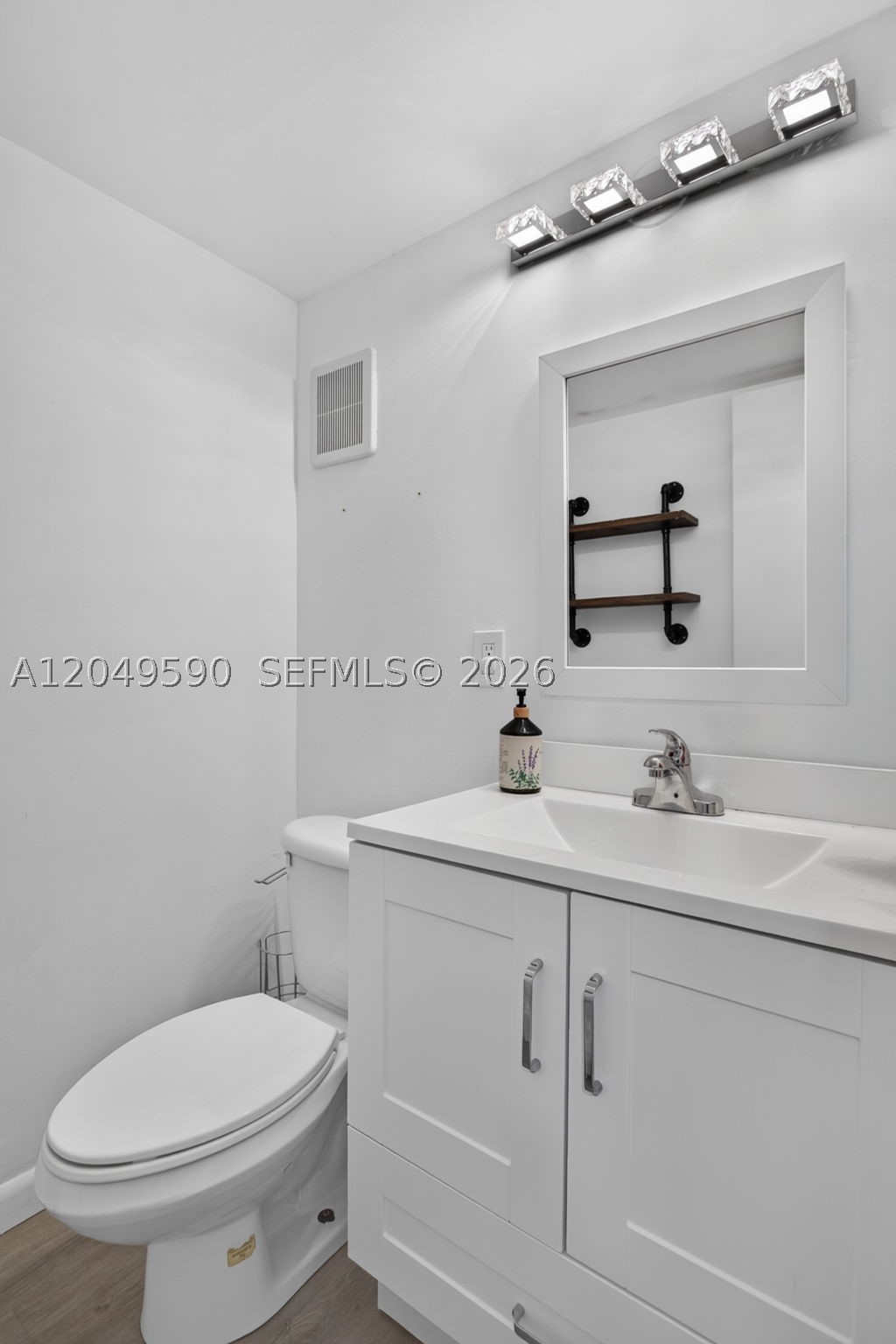 TOWNHOUSE VILLAGE AT BONA - Residential Lease