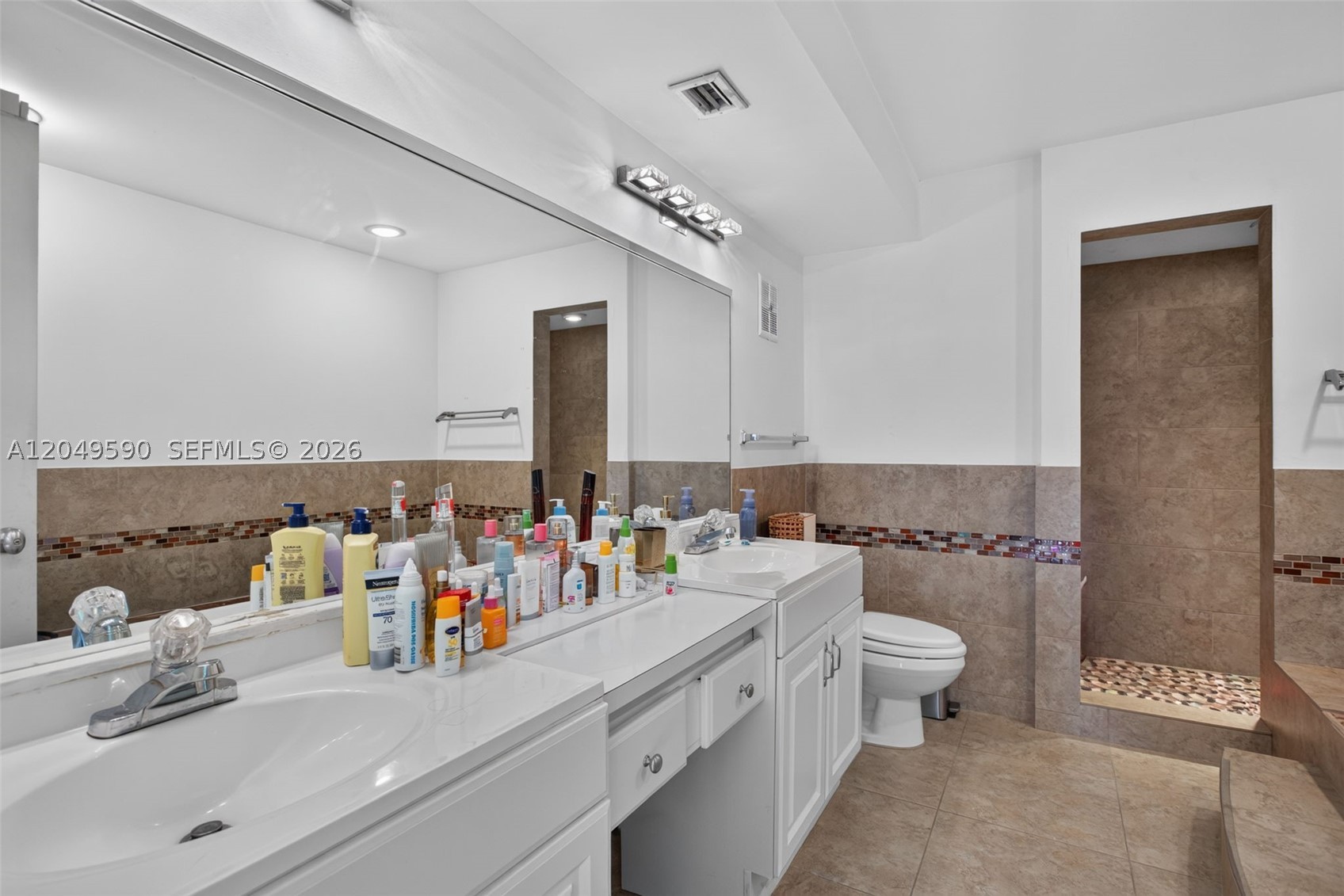 TOWNHOUSE VILLAGE AT BONA - Residential Lease