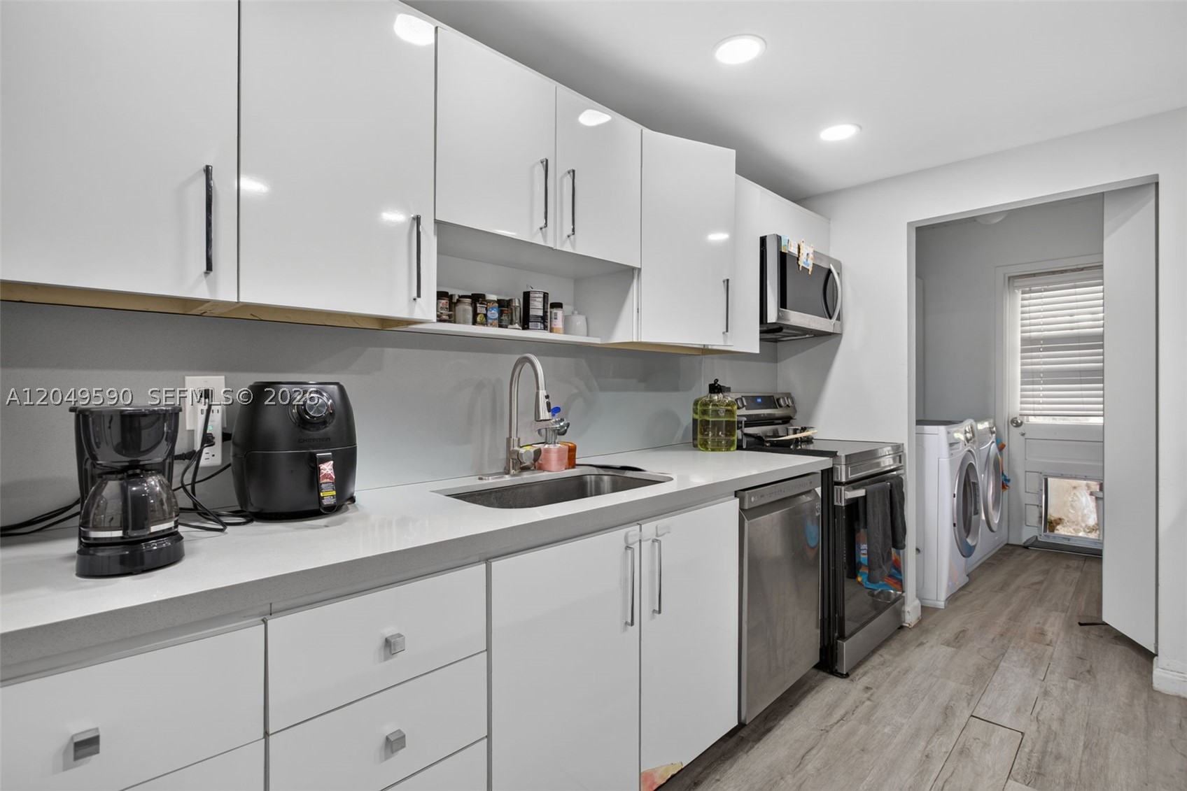 TOWNHOUSE VILLAGE AT BONA - Residential Lease