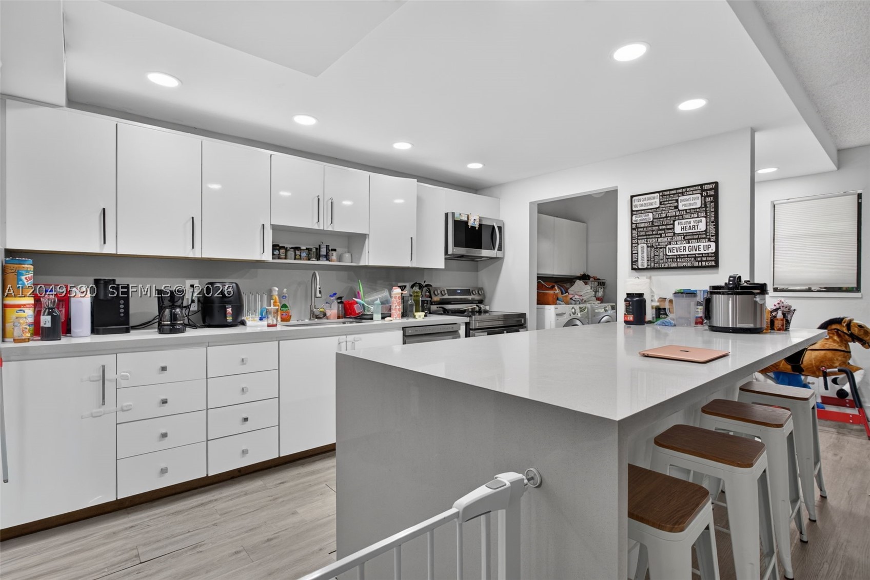 TOWNHOUSE VILLAGE AT BONA - Residential Lease