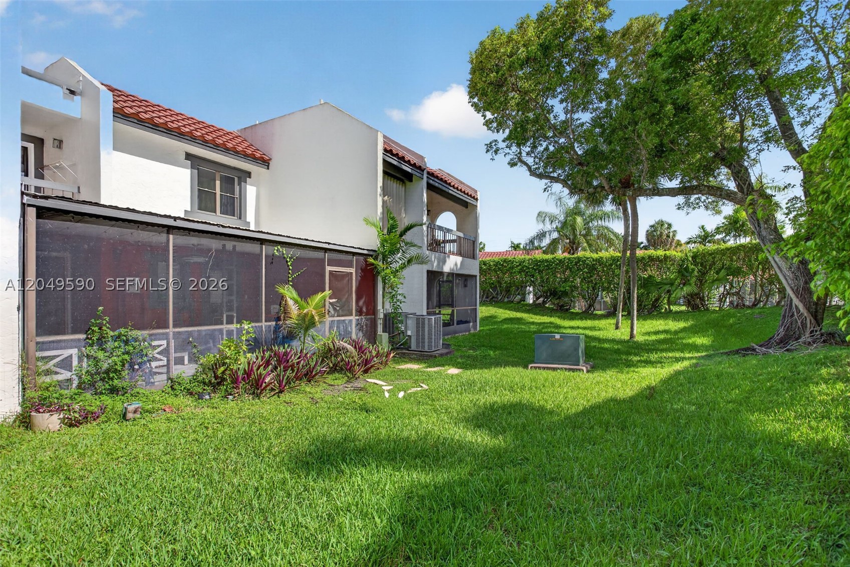 TOWNHOUSE VILLAGE AT BONA - Residential Lease