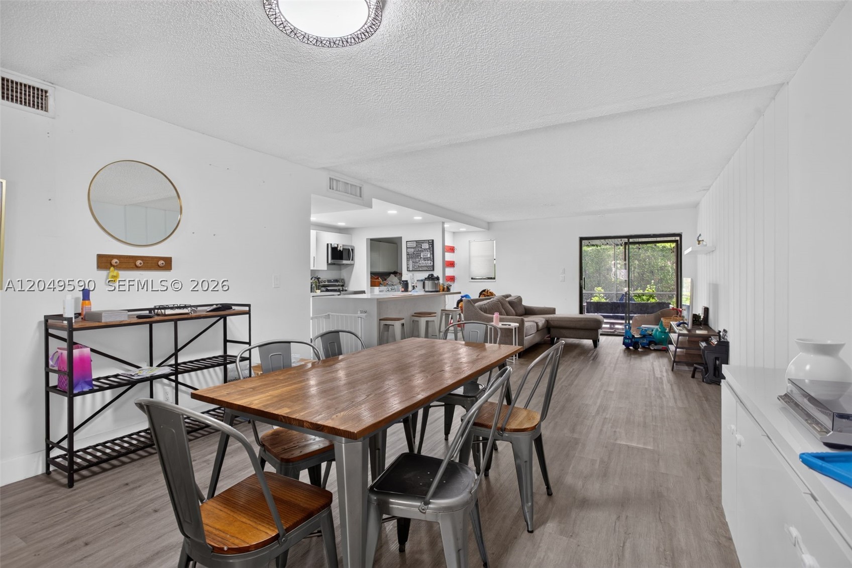 TOWNHOUSE VILLAGE AT BONA - Residential Lease