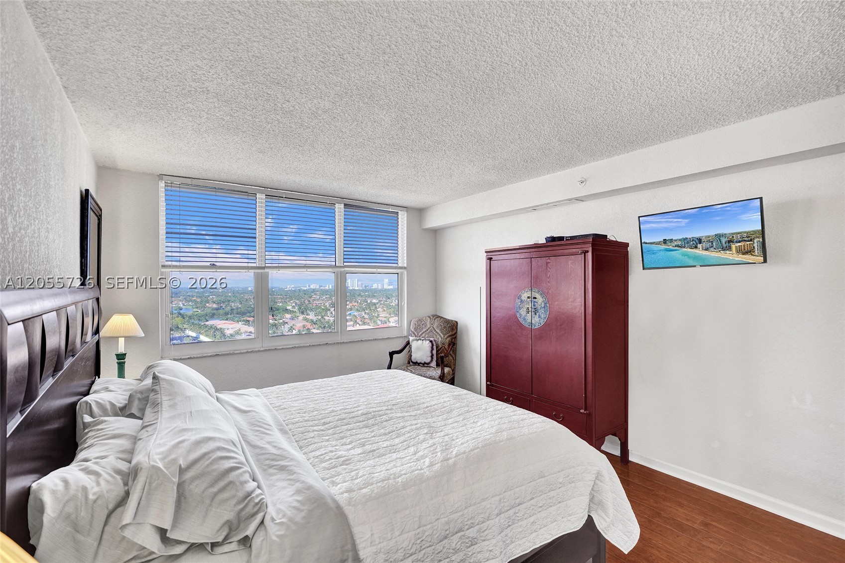 WAVE CONDO - Residential
