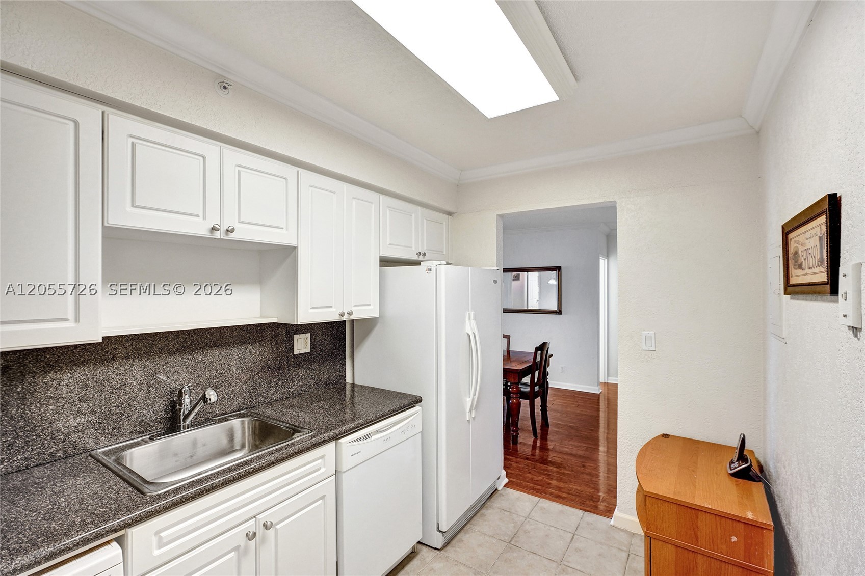 WAVE CONDO - Residential
