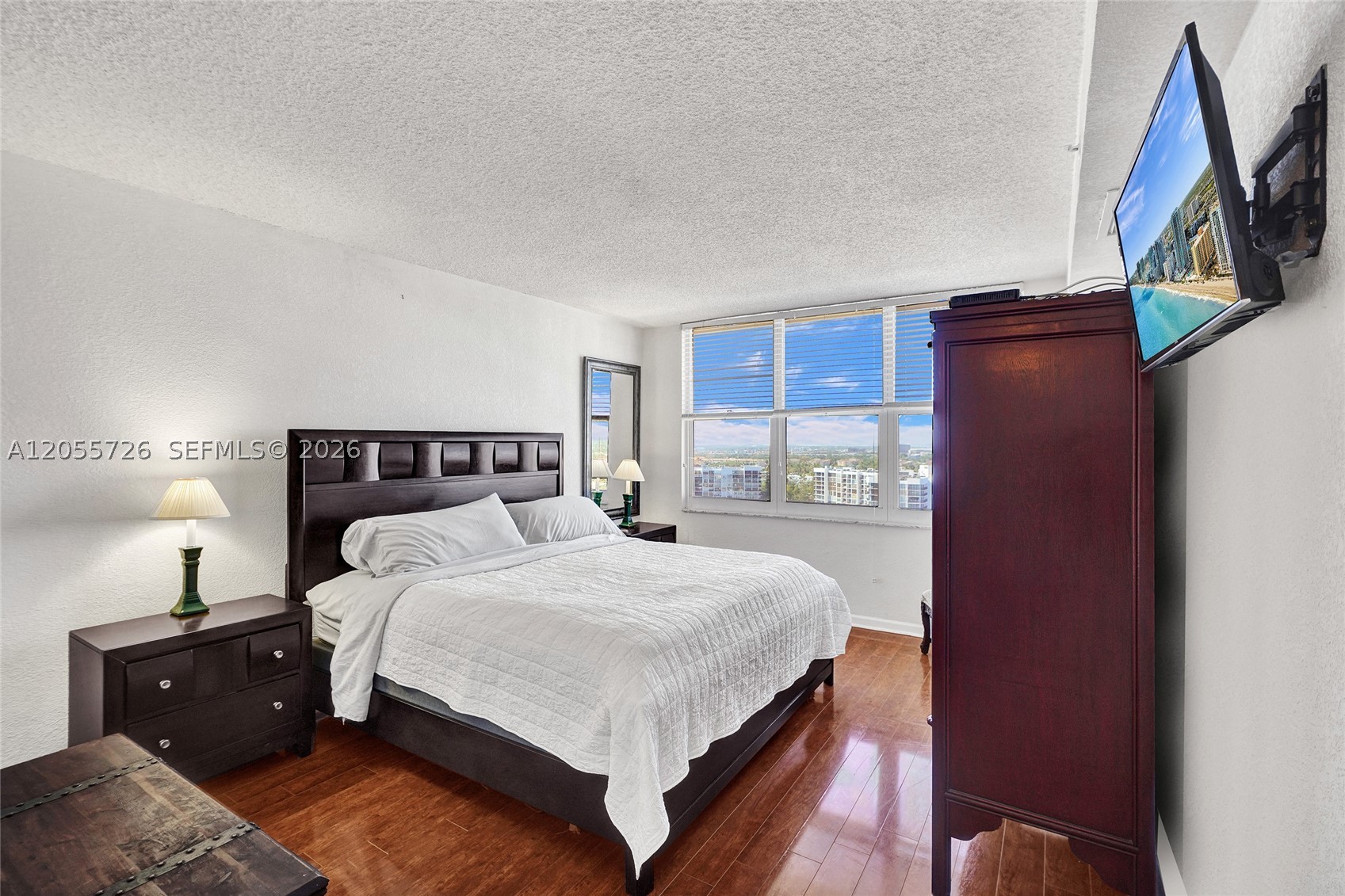 WAVE CONDO - Residential
