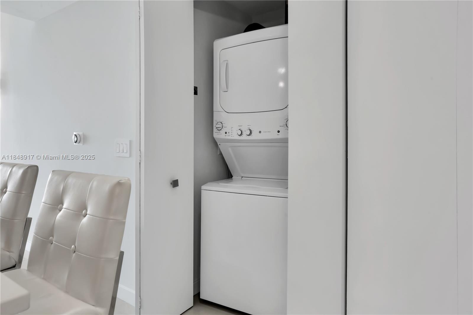 PARAISO BAY CONDO - Residential Lease