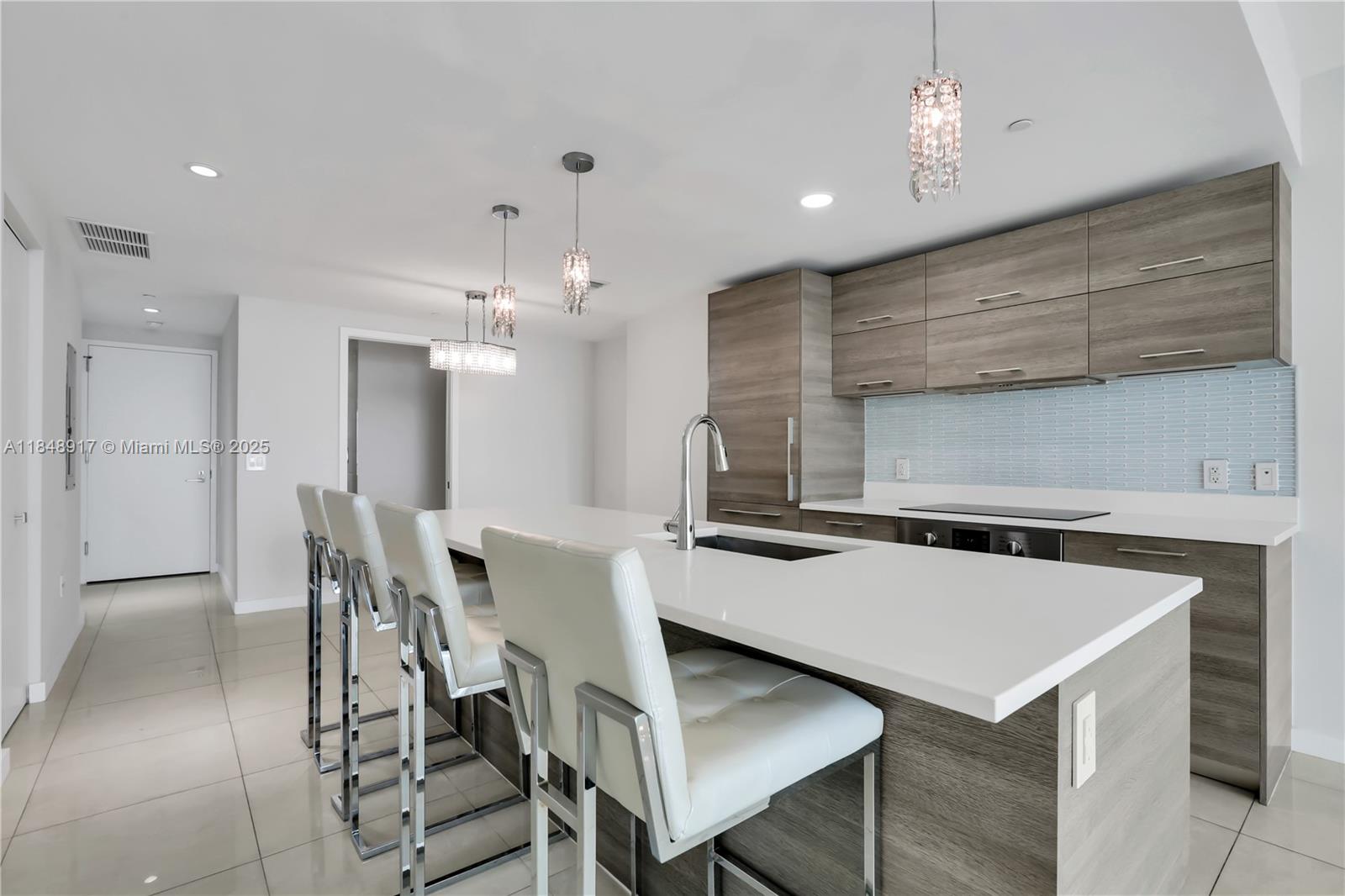 PARAISO BAY CONDO - Residential Lease