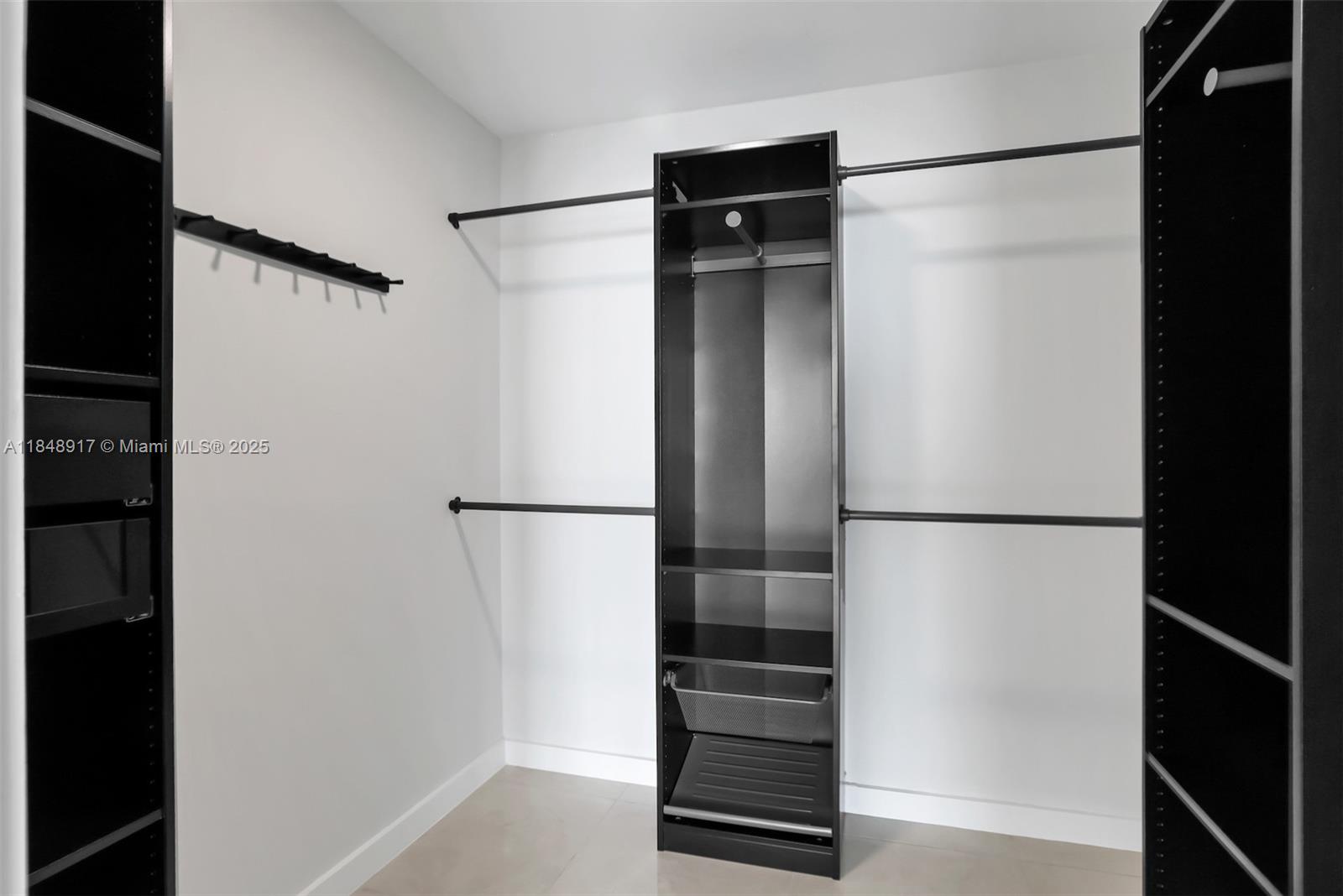 PARAISO BAY CONDO - Residential Lease