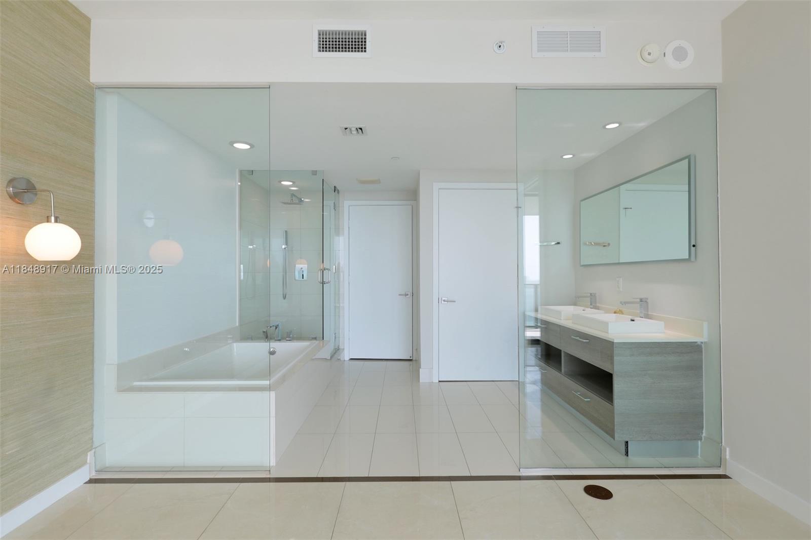 PARAISO BAY CONDO - Residential Lease