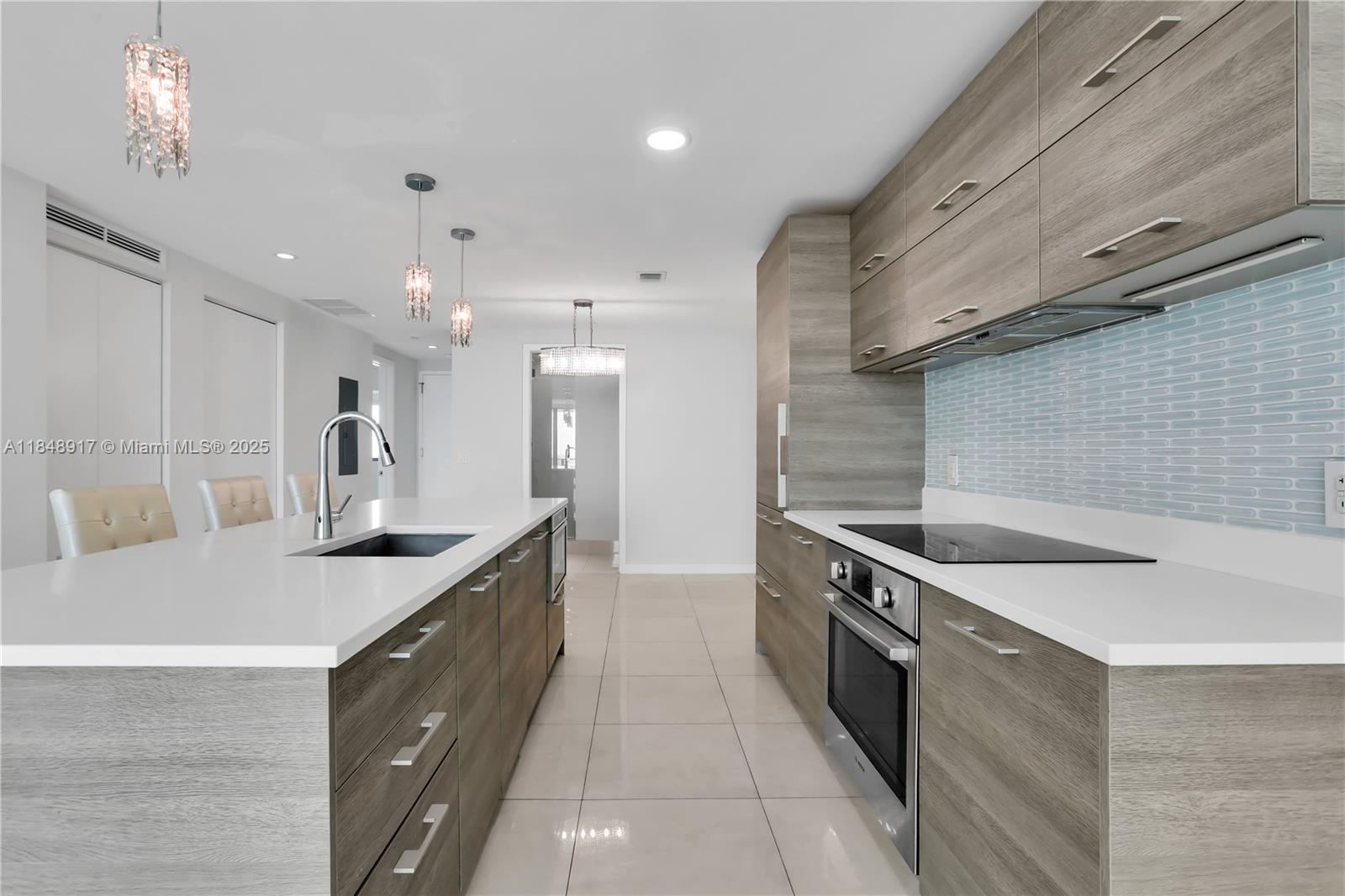PARAISO BAY CONDO - Residential Lease