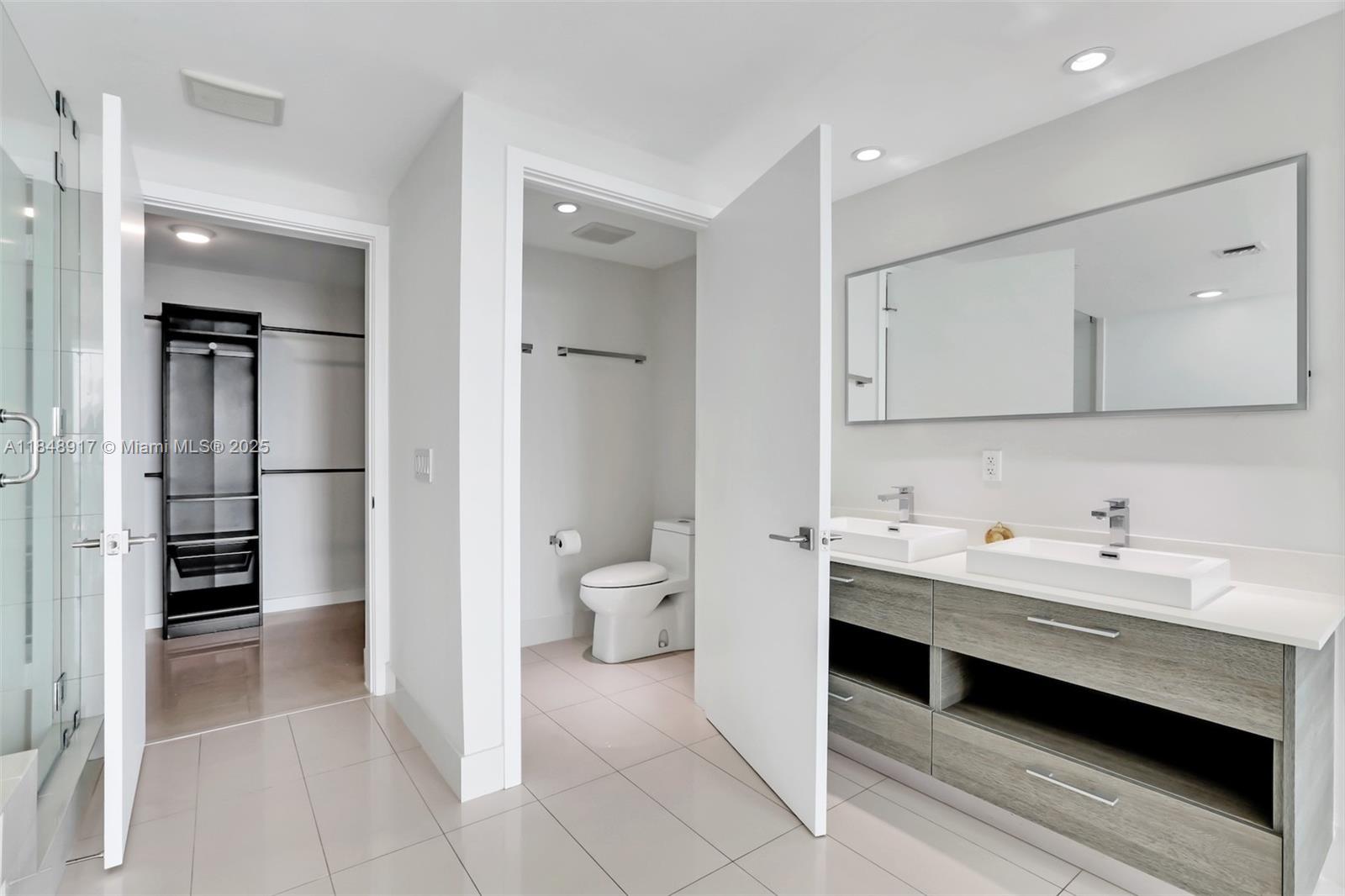 PARAISO BAY CONDO - Residential Lease