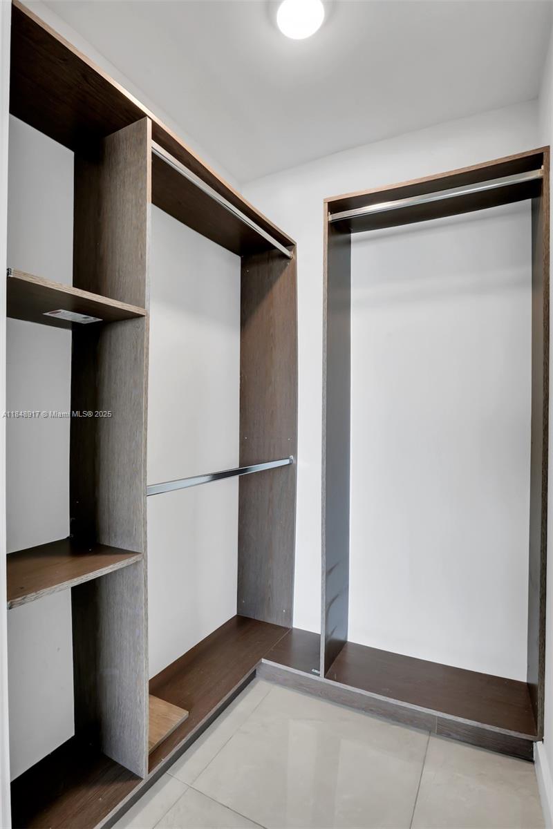 PARAISO BAY CONDO - Residential Lease