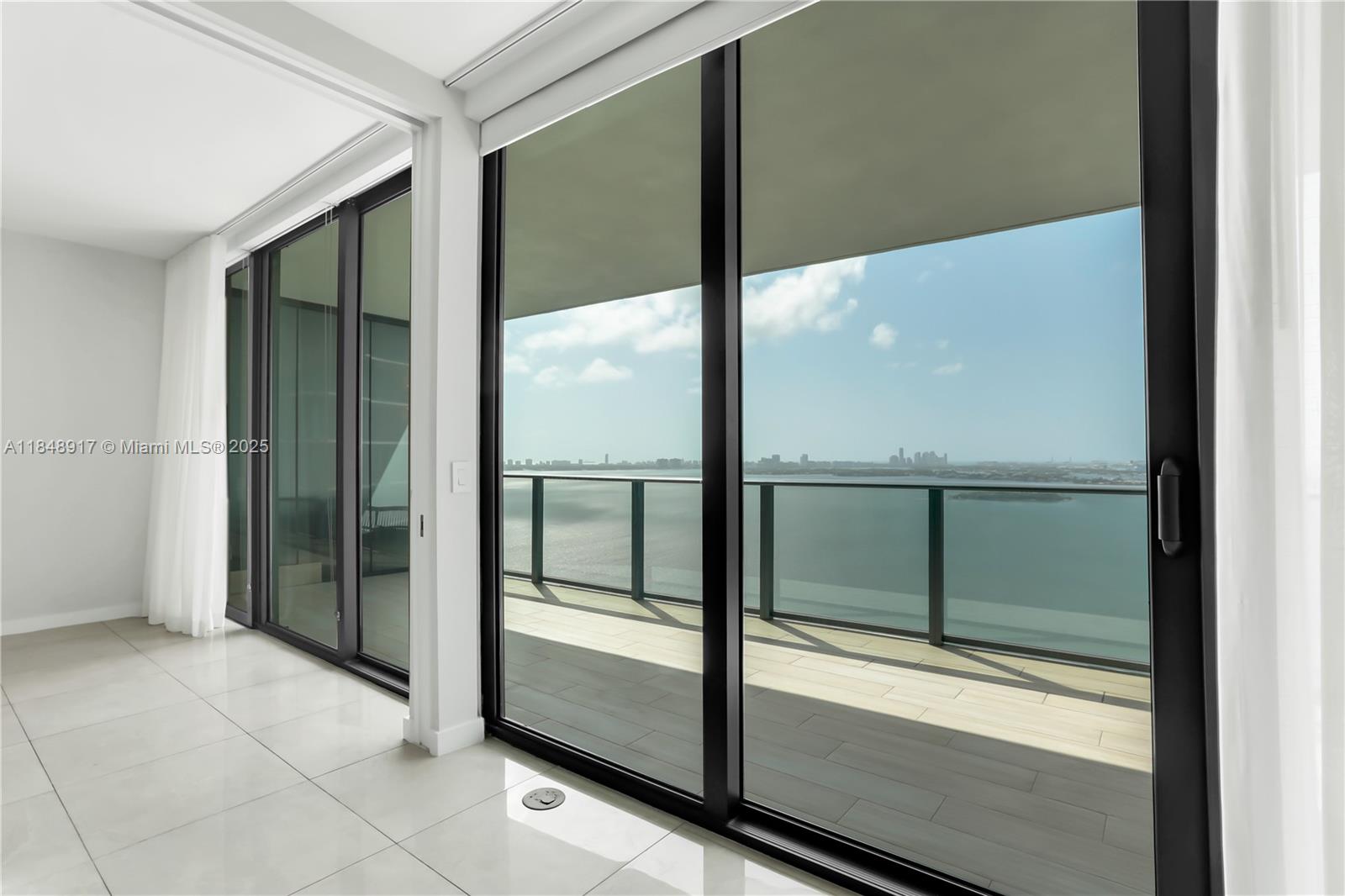 PARAISO BAY CONDO - Residential Lease