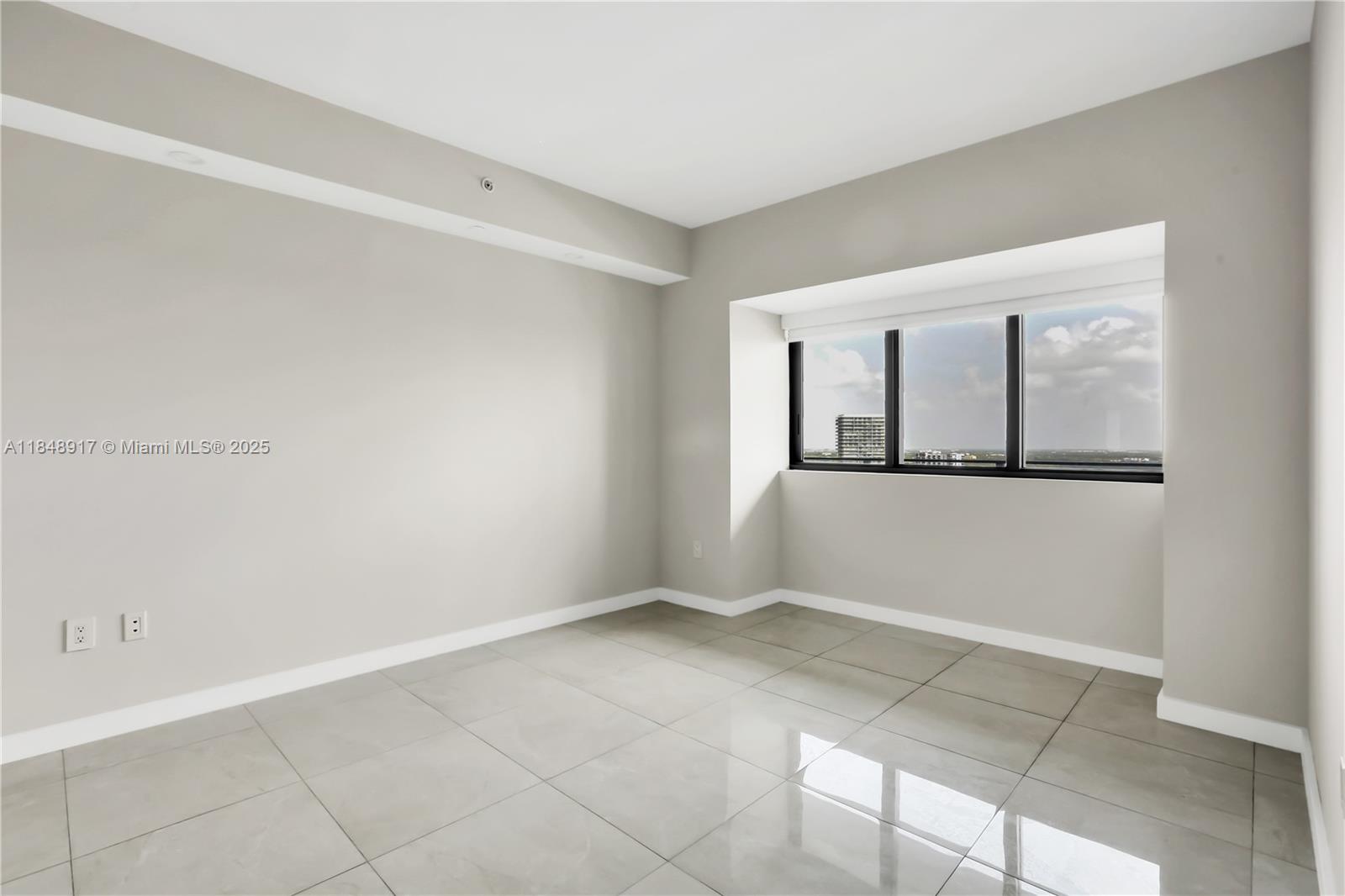 PARAISO BAY CONDO - Residential Lease