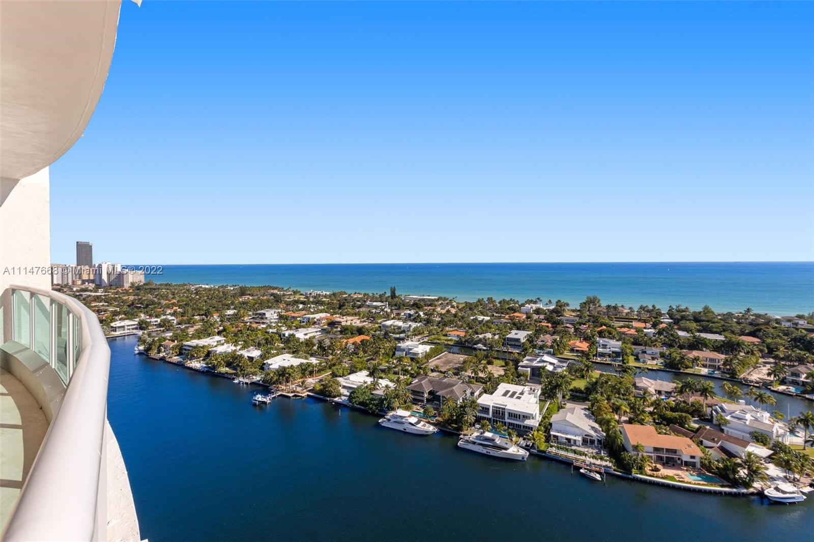 HAMPTONS SOUTH CONDO - Residential