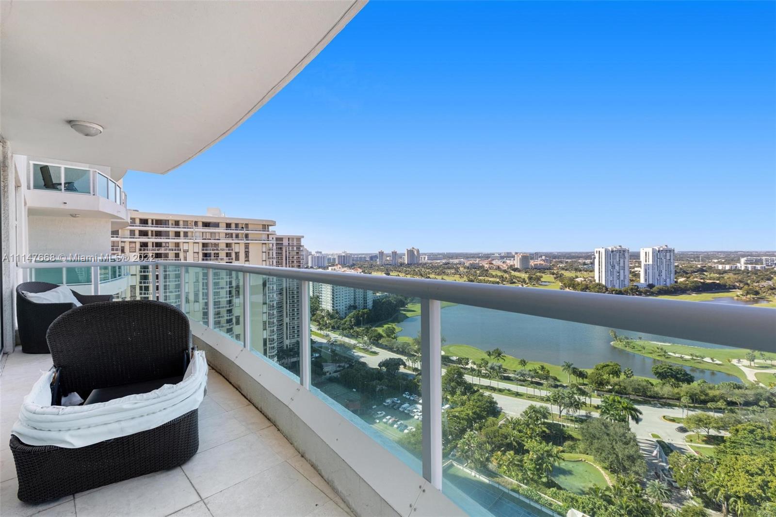 HAMPTONS SOUTH CONDO - Residential