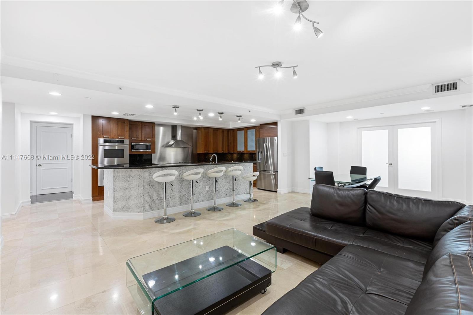 HAMPTONS SOUTH CONDO - Residential